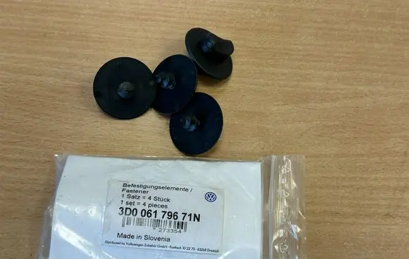 Volkswagen Crafter Floor mat clip fixing clamp 3D0864851 3D006179671N