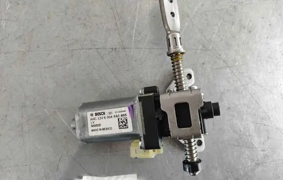 Tesla Model 3 Steering column adjust motor 6004RA3488
