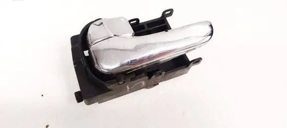 Nissan Almera N16 Front door interior handle 