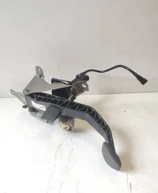 Ford Focus Clutch pedal BV617B633CC 11777M03 2013120918