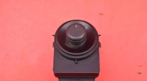 Chevrolet Cruze Mirror heating switch 13272182
