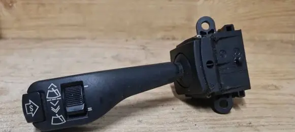 BMW 5 E39 Wiper control stalk 8375407