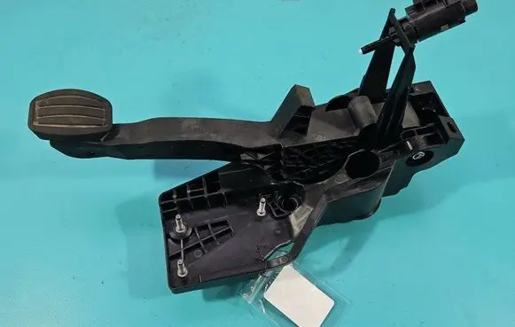 Opel Astra L Pedal assembly 9831515880 IMPRK1514085