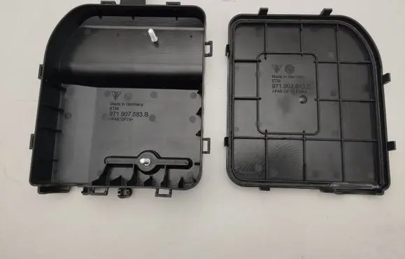 Porsche Panamera (971) Fuse box cover 971907613D