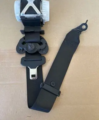 BMW 1 F20 F21 Front seatbelt 33028136 65764