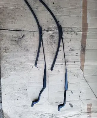 Ford S-MAX Front wiper blade arm