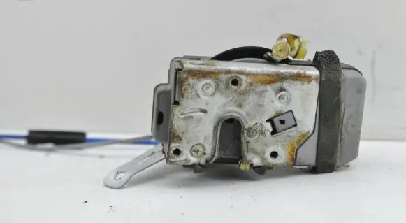 Saab 95 - 96 Coupe door lock (next to the handle) 4855151