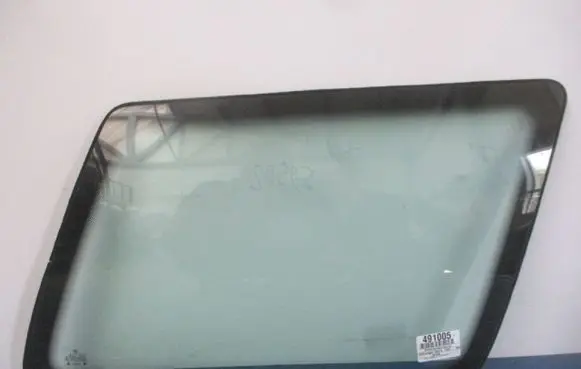 Volkswagen Golf IV Rear side window