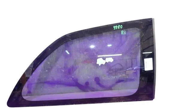 Toyota Yaris Rear side window