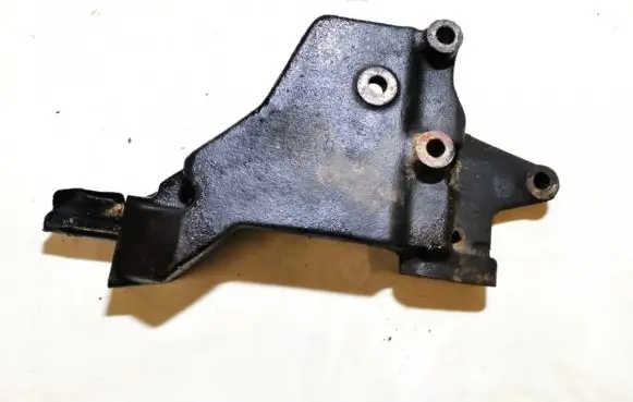 Ford Mondeo MK II Engine mounting bracket