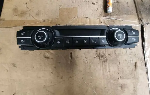 BMW X5 E70 Climate control unit 9234335 21117368 900252420017