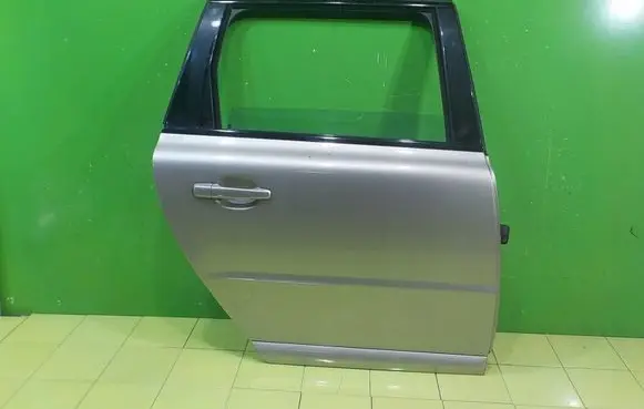Volvo V70 Rear door PRAWE