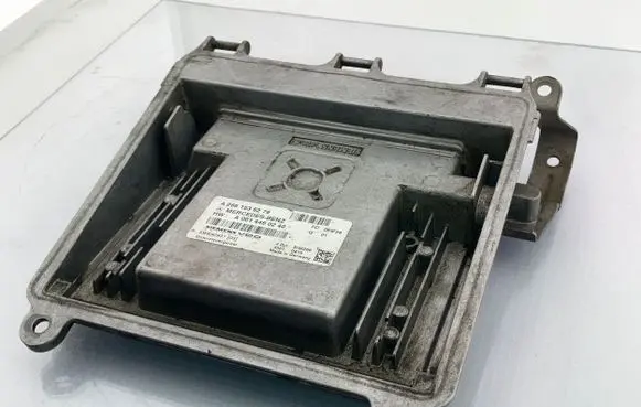 Mercedes-Benz C W203 Engine control unit/module A2661536279 5WK90937 A0014460240