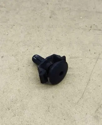 Radiator mount bracket