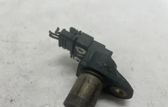 Mercedes-Benz E W210 Camshaft position sensor A0031539728