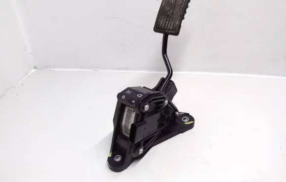 Honda CR-V Accelerator throttle pedal JM14B 31307k18