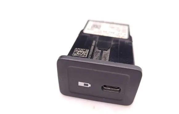 Mercedes-Benz Sprinter W907 W910 USB socket connector A2478200401 0212855