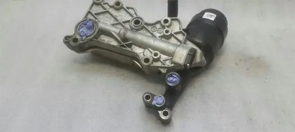 Mercedes-Benz C W205 Oil filter mounting bracket A6511801310