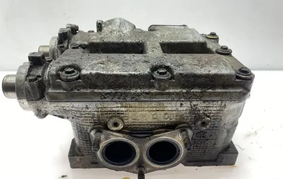 Subaru Forester SF Engine head 