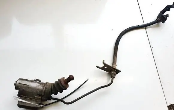 Honda FR-V Clutch master cylinder 