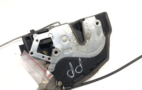 BMW 7 E65 E66 Front door lock 7012142
