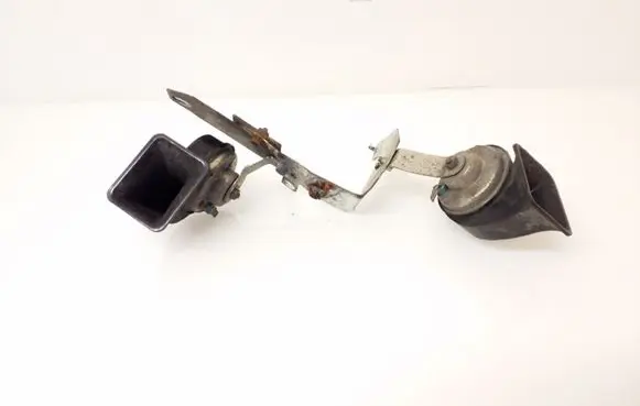 Mazda CX-7 Horn signal A046061 KUH70A 004095