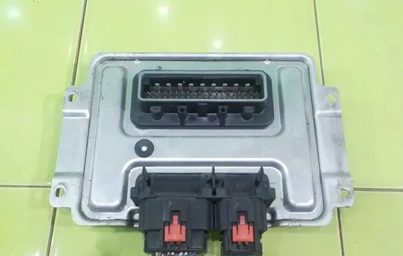Chrysler 300 - 300C Engine control unit/module P04692032AJ