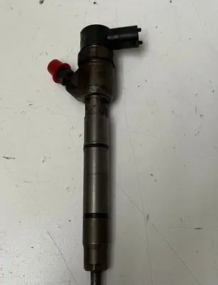 Hyundai i30 Fuel injector 338002A900 0445110320