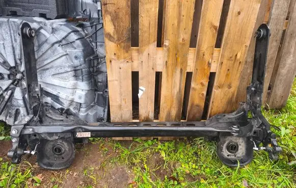 Renault Trafic III (X82) Rear axle beam 430005337R