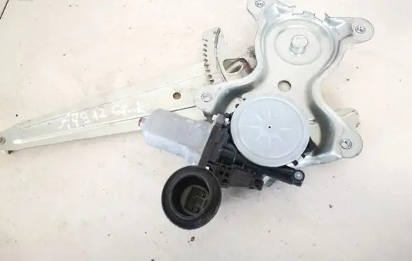 Toyota Urban Cruiser (XP110) Sliding door window regulator with motor