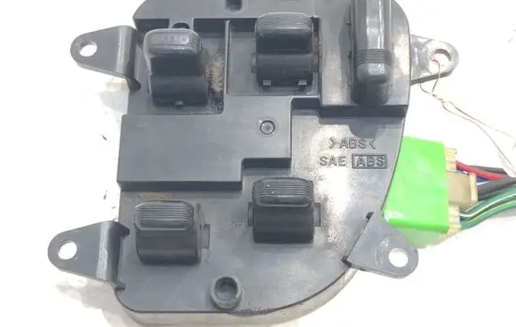 Subaru Legacy Electric window control switch