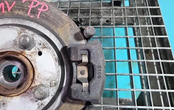 Front brake caliper