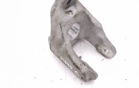 Renault Scenic E-Tech V Engine mounting bracket