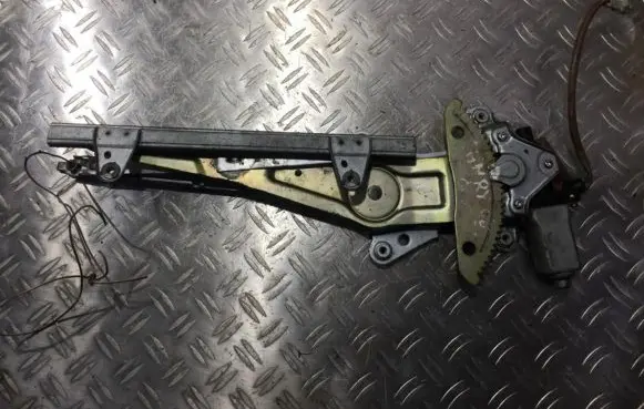Toyota Camry Sliding door window regulator with motor