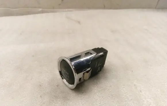 Toyota Corolla Verso AR10 Engine start stop button switch 896110F010