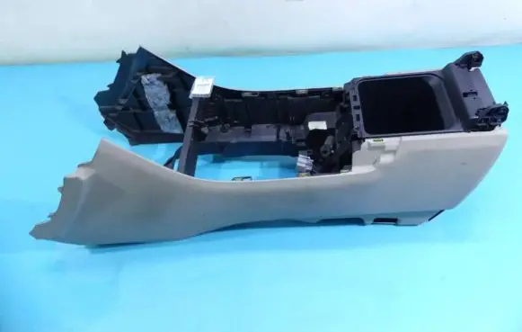 Land Rover Range Rover Sport L320 Armrest AH32-045A36-A IMPRK1307760