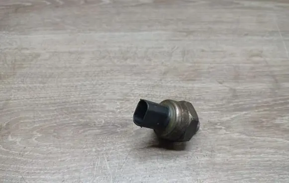 Volvo S60 Brake power pressure regulator 