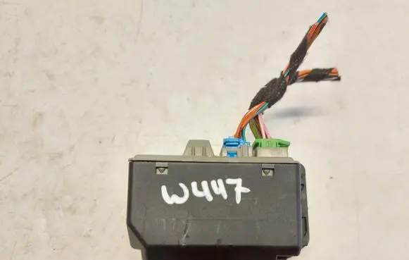 Mercedes-Benz Vito Viano W447 Ignition lock A4479001111JLK01