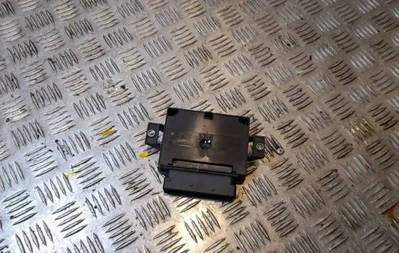 Mercedes-Benz CLA C117 X117 W117 Hand brake control module A2469003417