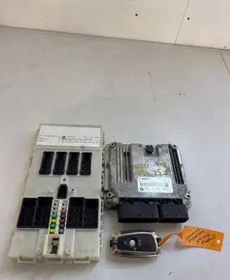 BMW 4 F32 F33 Engine ECU kit and lock set 8582155 0281031285 170208715