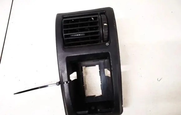 Opel Astra G Dash center air vent grill 90560336