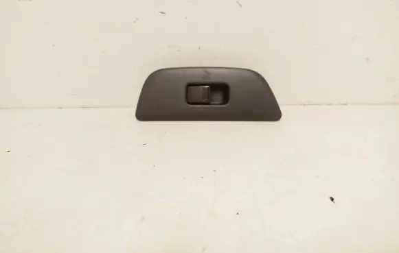 Suzuki Ignis Electric window control switch