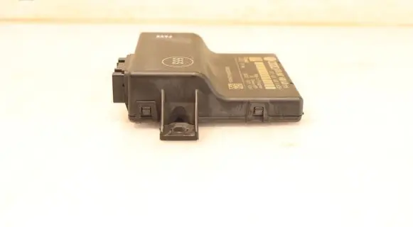 Audi A4 S4 B8 8K Gateway control module