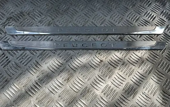 Peugeot 508 II Front sill (body part) 
