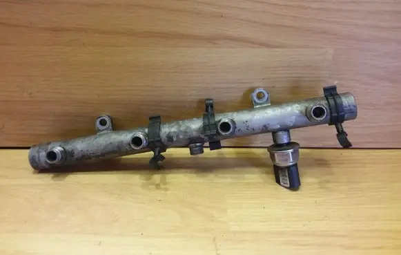 Audi A8 S8 D3 4E Fuel main line pipe 057130089G 59130758E