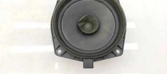 Mitsubishi Outlander Front door speaker EAS16P643A6