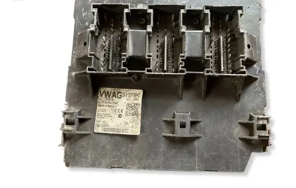 Volkswagen Touran I Comfort/convenience module 5K0937084D