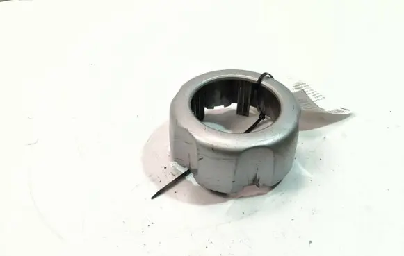 Nissan Navara R15 wheel hub/cap/trim 