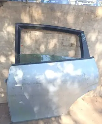 Seat Leon (1P) Rear door