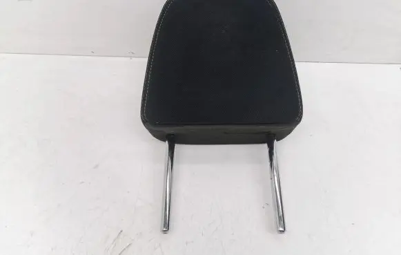 Toyota RAV 4 (XA40) Front seat headrest 